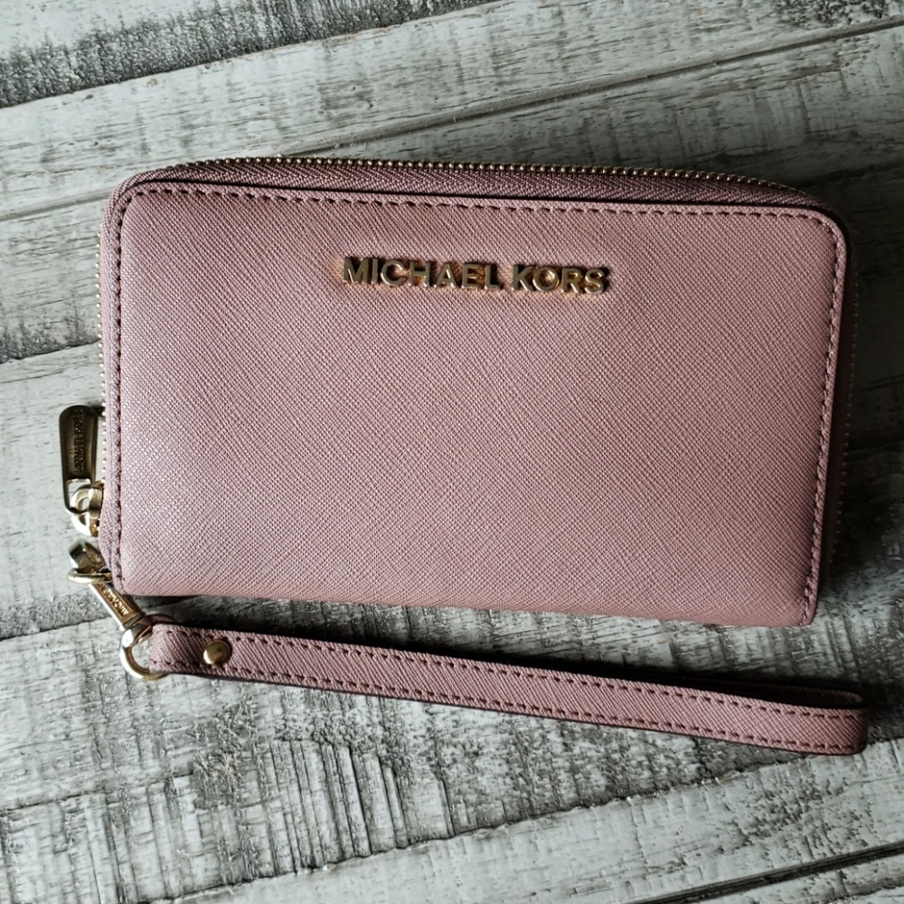 Michael Kors Dusty Rose Travel Wallet